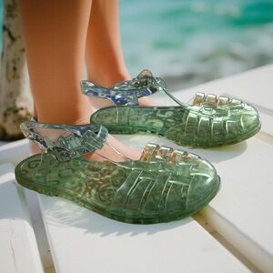 Old Navy Girl’s Mint Green Jelly Sandals Size 4